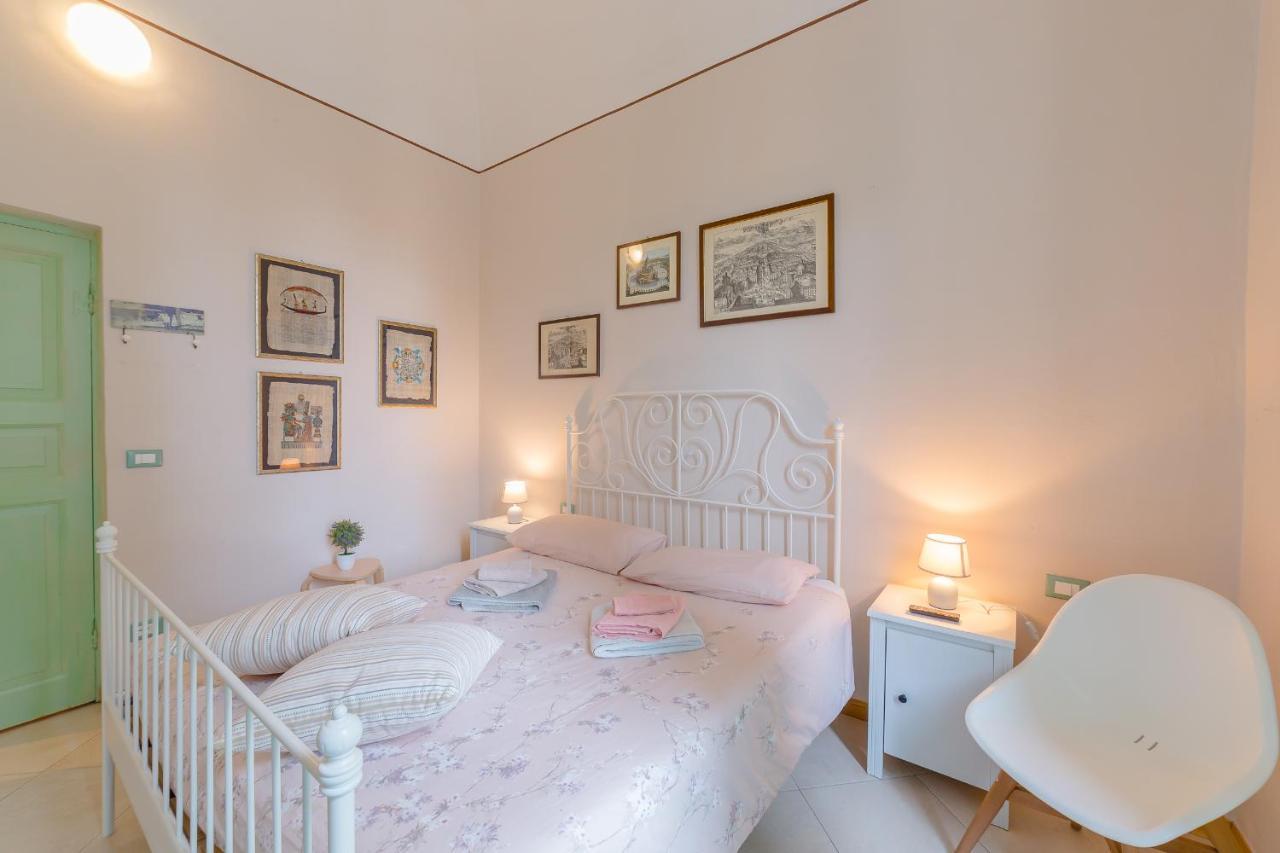 B&B Bernini Finale Ligure Bagian luar foto